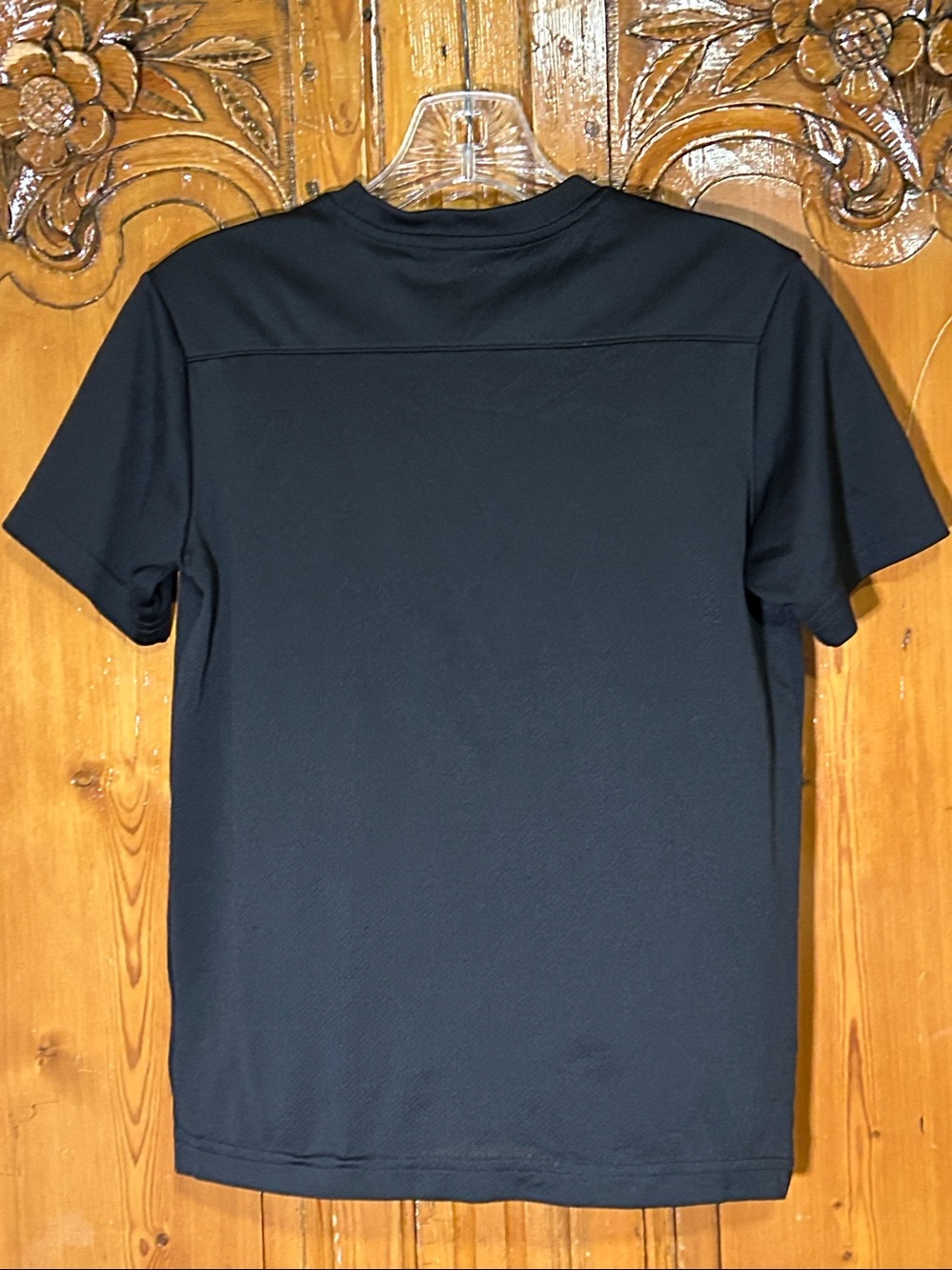Nike Boy’s DRI-Fit Tee. Large - Picture 4 of 6